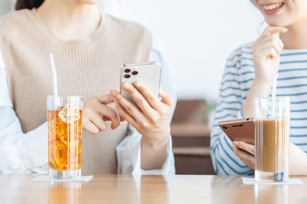 withは友達や知り合いにバレるのか?